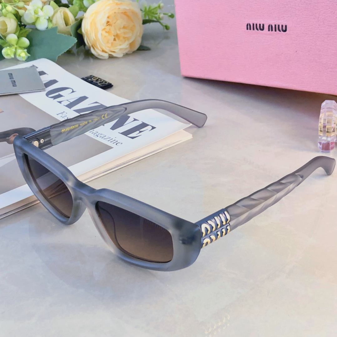 。。miumi*墨镜新款复古猫眼个性小框防紫外线太阳眼镜大脸