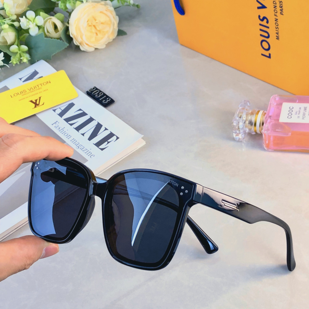 。。Louis vuitto*网红墨镜情侣款一对旅游百搭方形太阳镜男女款防紫外线新款潮