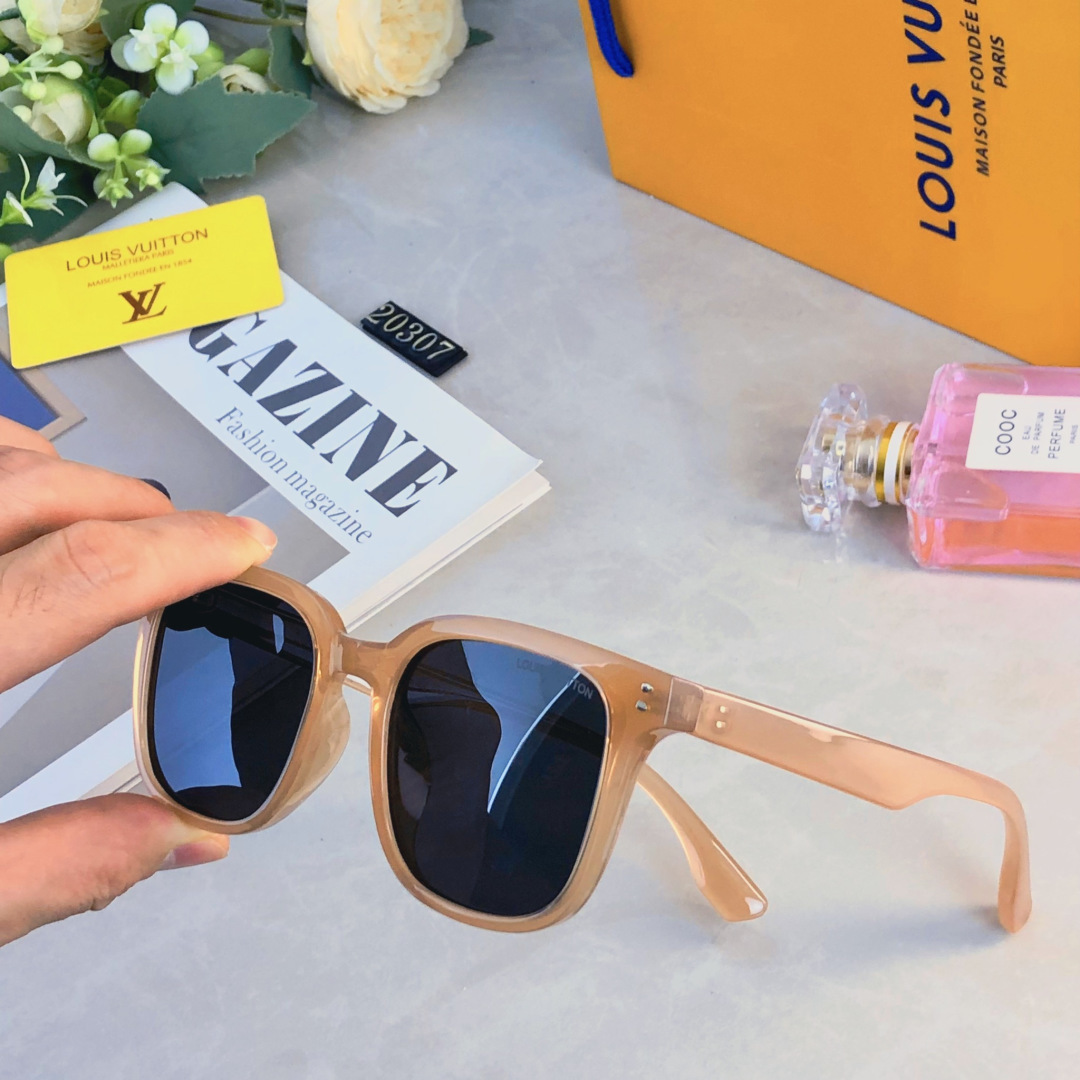 。。Louis vuitto*新款墨镜女高级感方框网红街拍户外登山防紫外线太阳眼镜男大脸