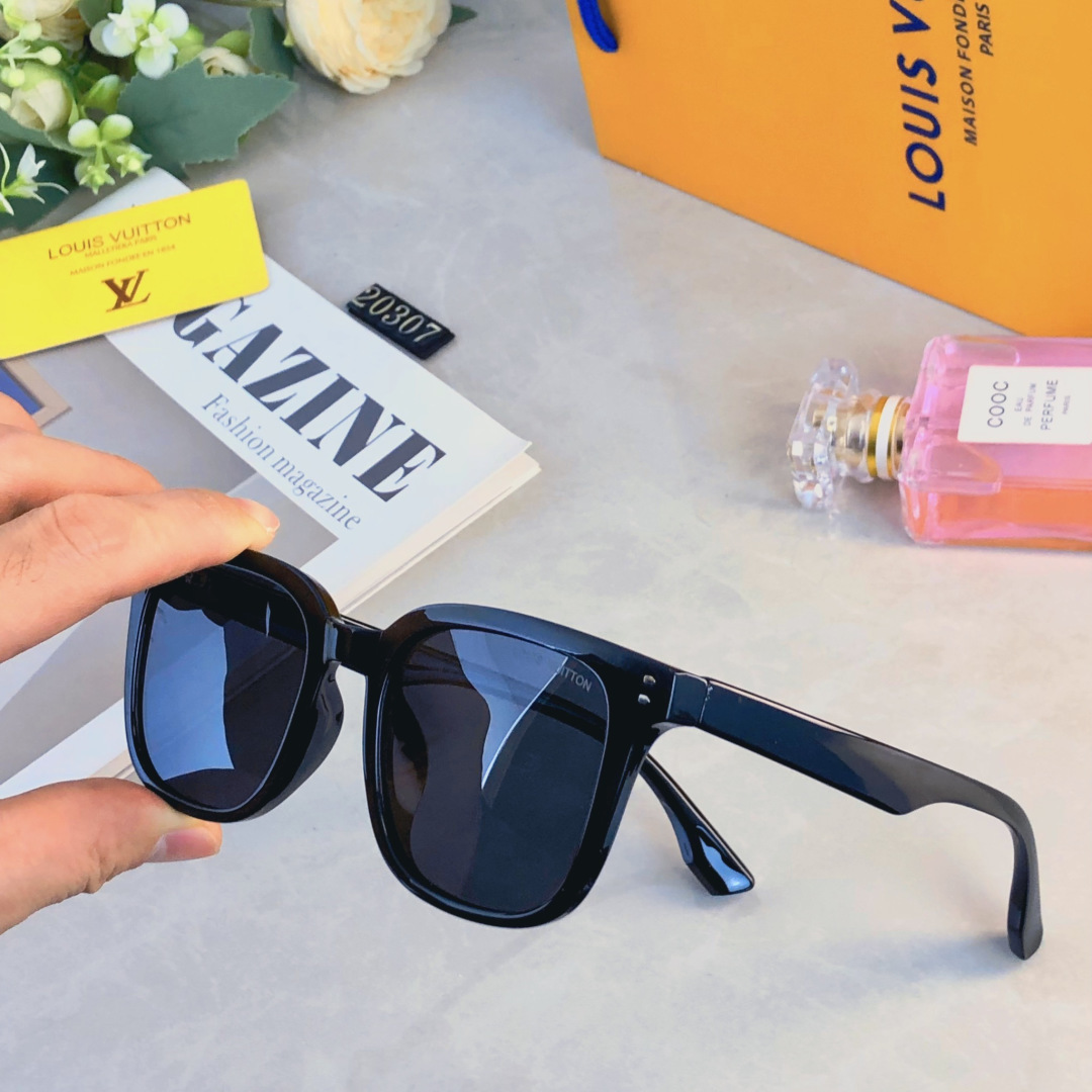 。。Louis vuitto*新款墨镜女高级感方框网红街拍户外登山防紫外线太阳眼镜男大脸