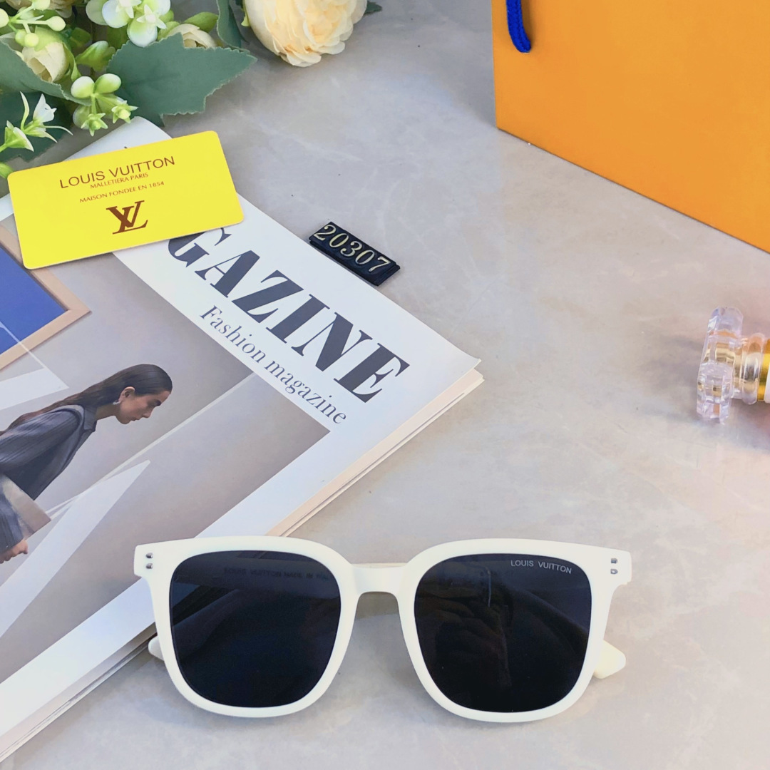 。。Louis vuitto*新款墨镜女高级感方框网红街拍户外登山防紫外线太阳眼镜男大脸