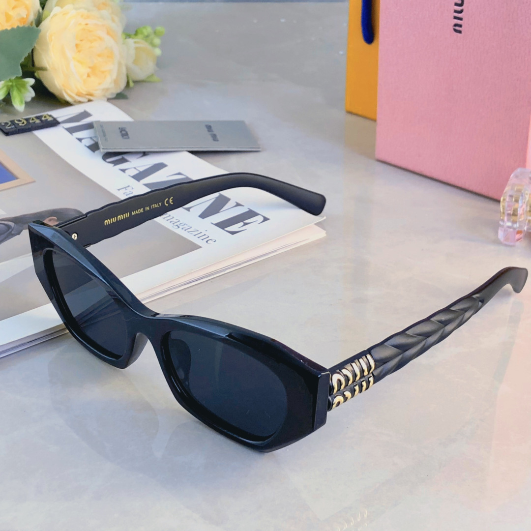 。。miumi*高级感时尚辣妹太阳眼镜女新款个性凹造型街拍防晒墨镜
