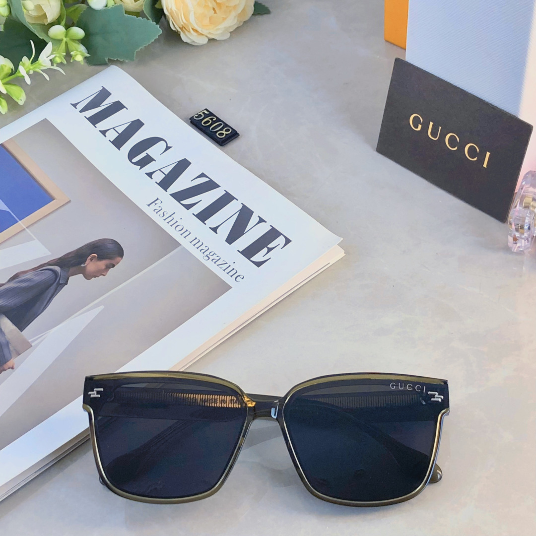 。。Gucc*新款墨镜女高级感方框网红街拍户外登山防紫外线太阳眼镜男大脸