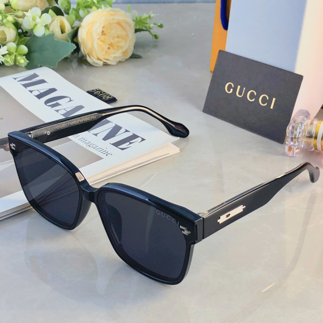 。。Gucc*新款墨镜女高级感方框网红街拍户外登山防紫外线太阳眼镜男大脸