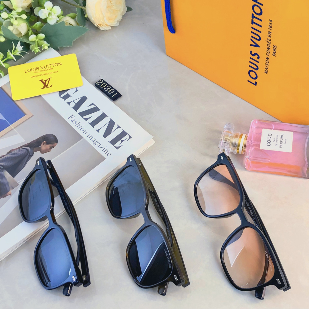 。。Louis vuitto*防晒新款复古小方框太阳镜韩版个性米钉街拍墨镜女潮嘻哈眼镜