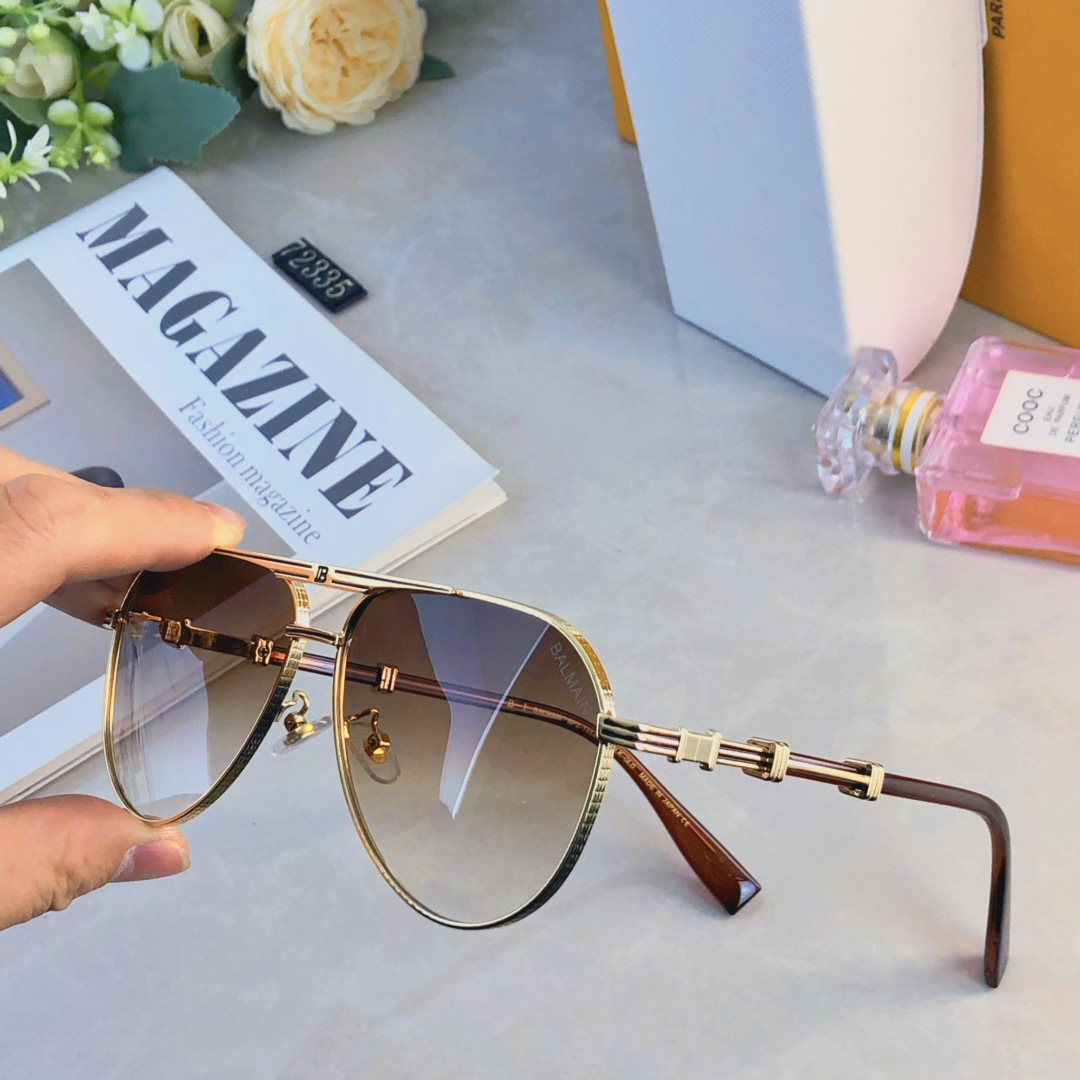 。。时尚新款蛤蟆墨镜复古素颜百搭男女太阳镜防紫外线眼镜架潮