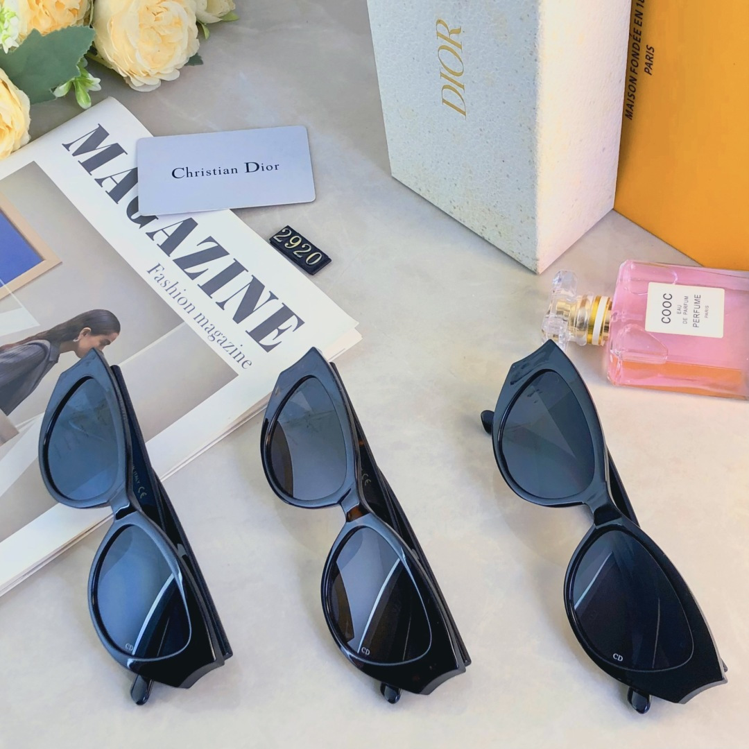 。。DIO*猫眼窄框墨镜女2026新款潮高级感美式复古网红眼镜辣妹太阳镜