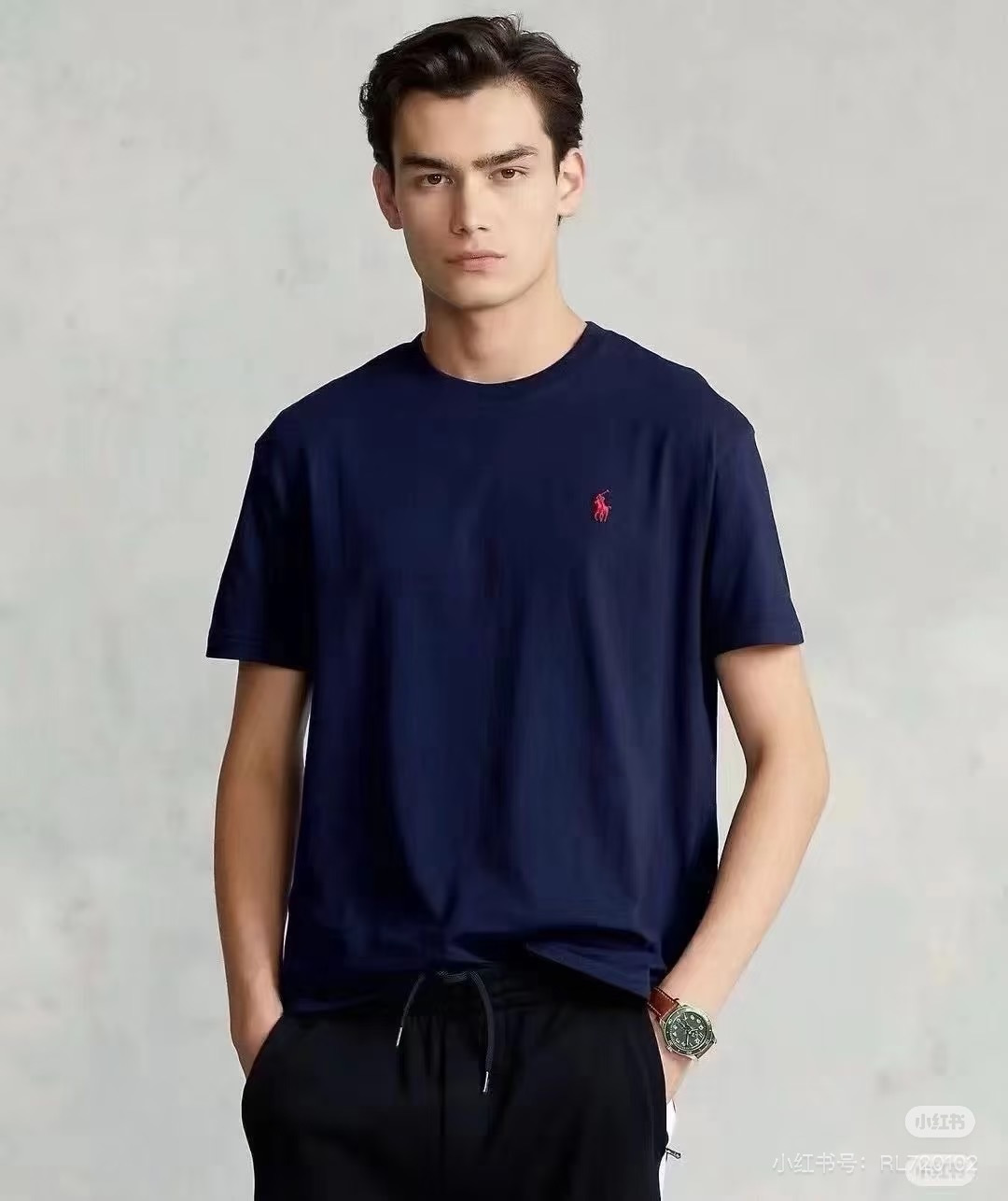 NO:830364,Custom Slim Fit version, taking into account comfort and clean lines, can be worn by both men and women.,,tom ford,19860909版型Custom Slim Fit（定制修身版型）,兼顾舒适与利落线条,男女均可穿着.,,tom ford,,Women's clothing