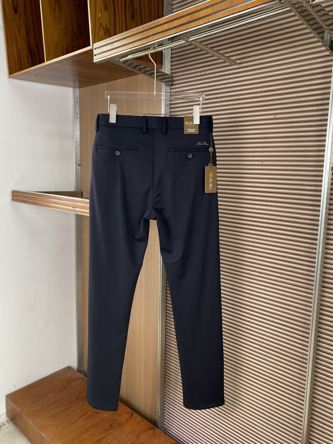 Loro Piana 2026夏季新款男士休闲西裤✨ 核心亮点• 品牌与产地：意大利制造，是Loro P