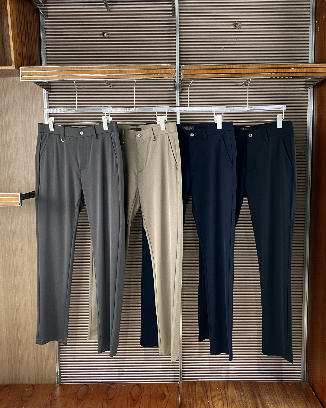 Loro Piana 2026夏季新款男士休闲西裤✨ 核心亮点• 品牌与产地：意大利制造，是Loro P