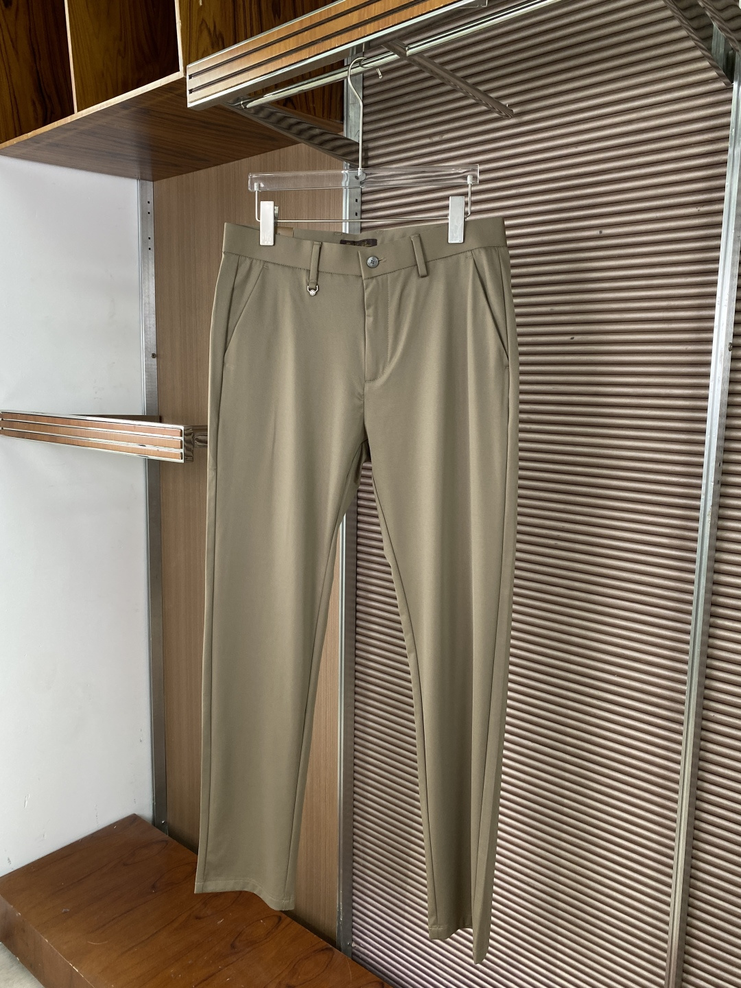 Loro Piana 2026夏季新款男士休闲西裤✨ 核心亮点• 品牌与产地：意大利制造，是Loro P