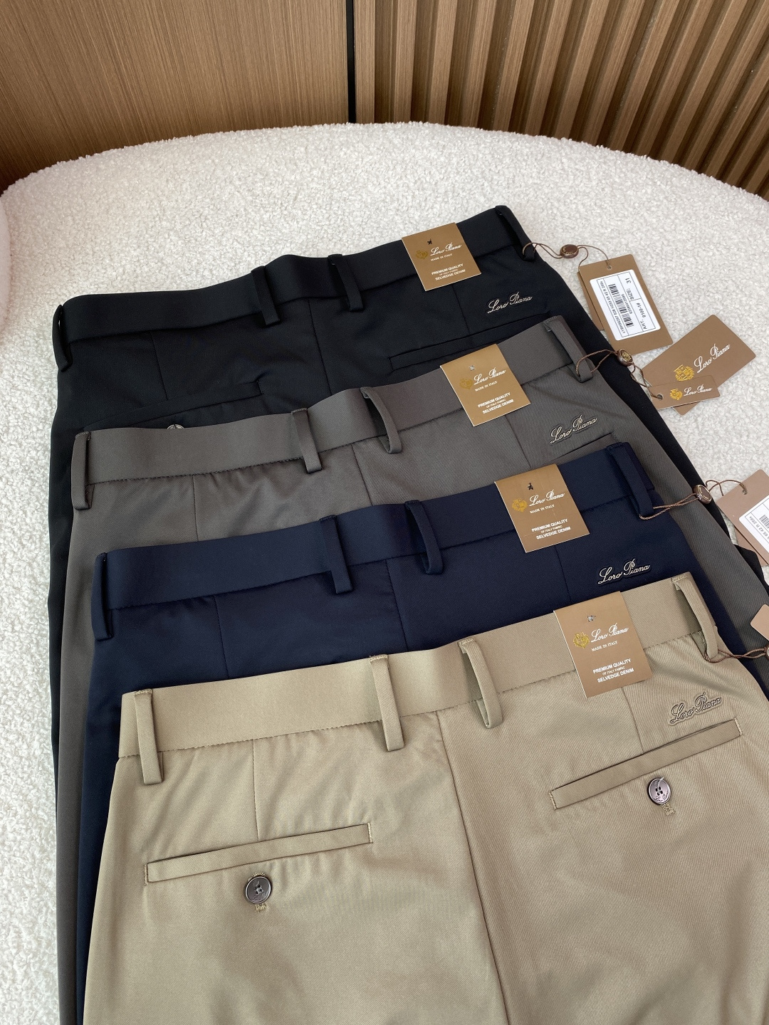 Loro Piana 2026夏季新款男士休闲西裤✨ 核心亮点• 品牌与产地：意大利制造，是Loro P