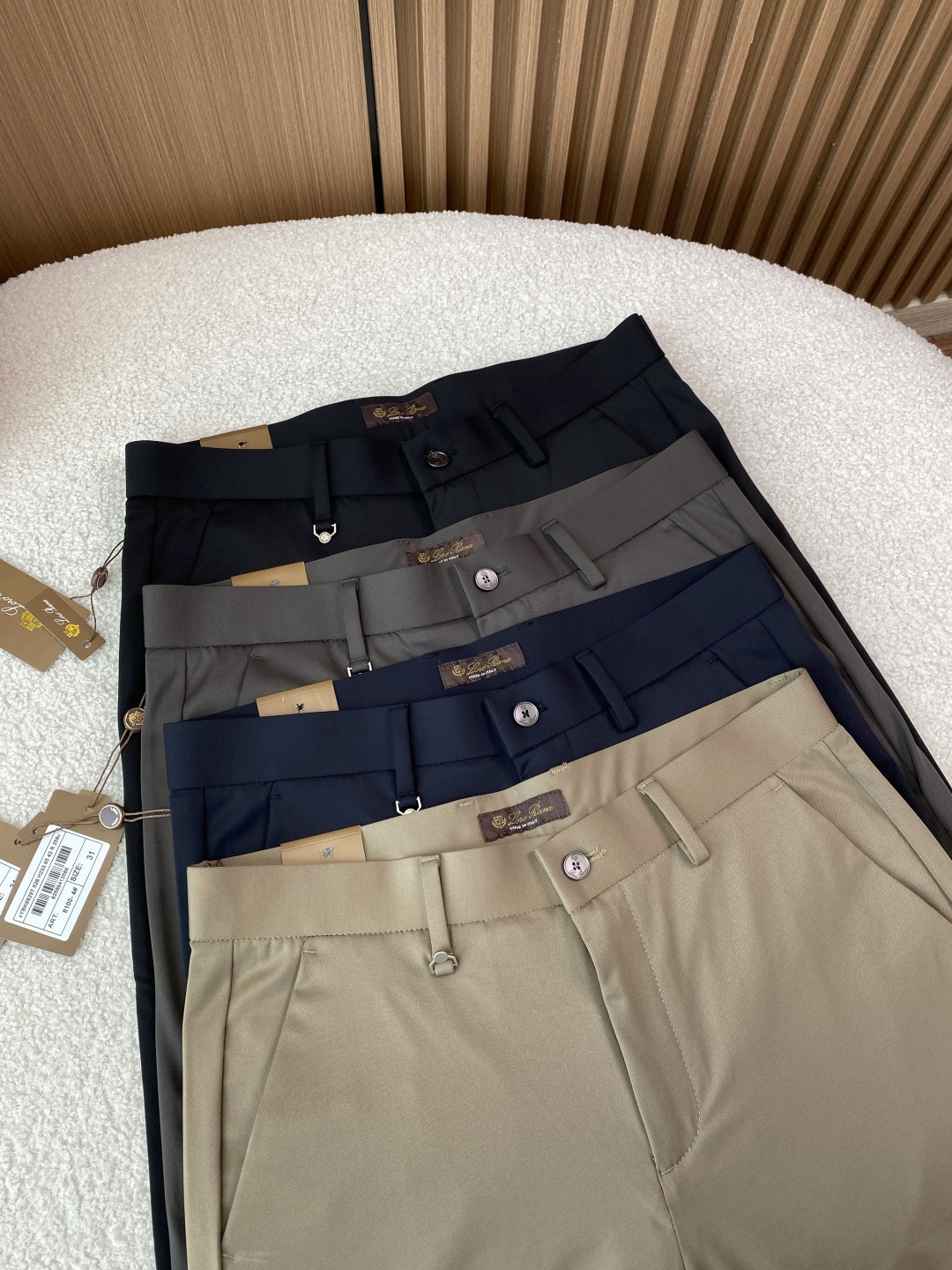 Loro Piana 2026夏季新款男士休闲西裤✨ 核心亮点• 品牌与产地：意大利制造，是Loro P
