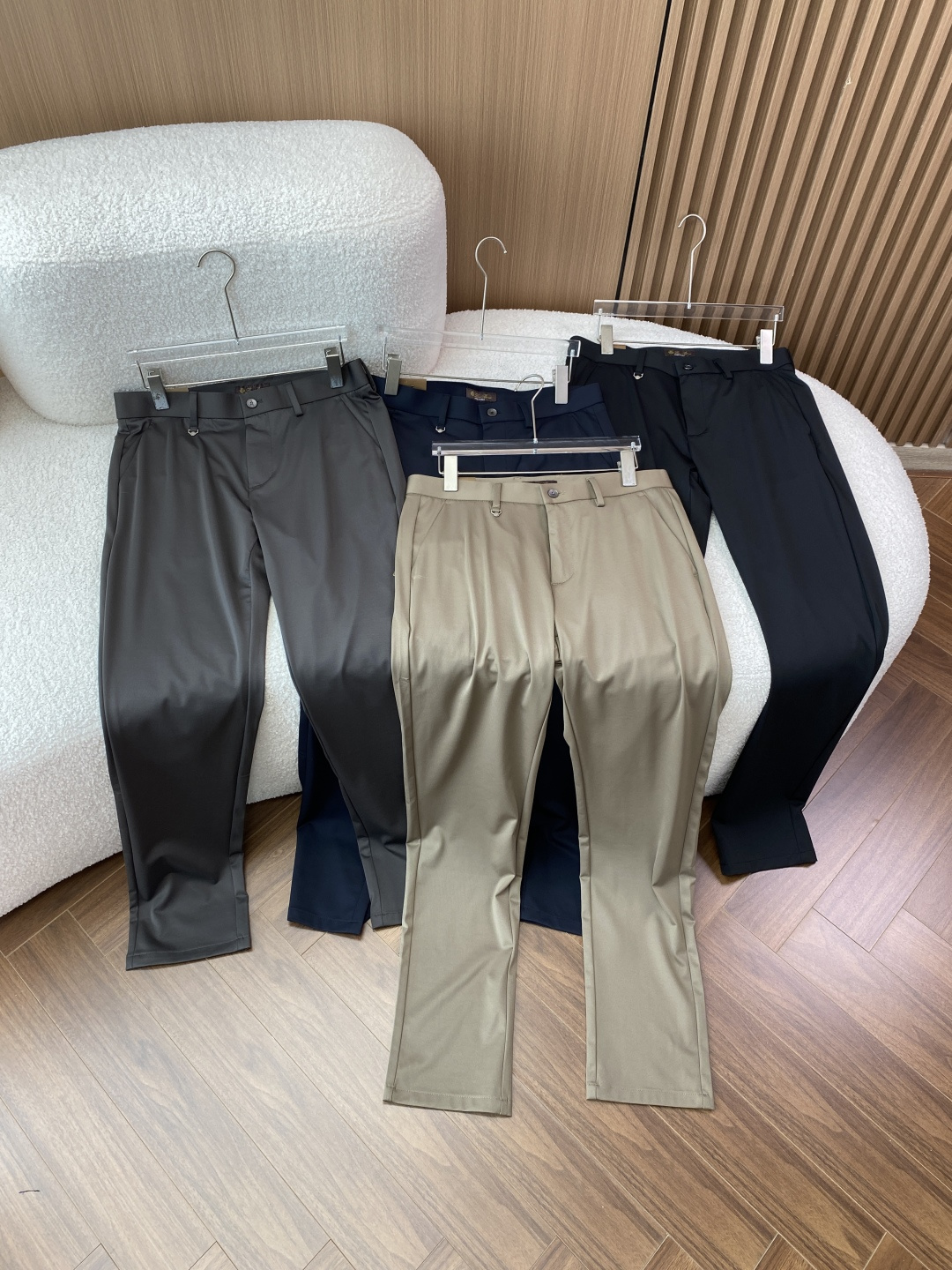 Loro Piana 2026夏季新款男士休闲西裤✨ 核心亮点• 品牌与产地：意大利制造，是Loro P