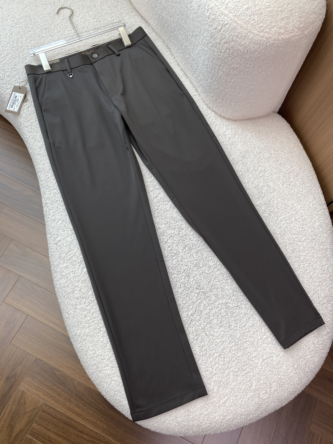 Loro Piana 2026夏季新款男士休闲西裤✨ 核心亮点• 品牌与产地：意大利制造，是Loro P