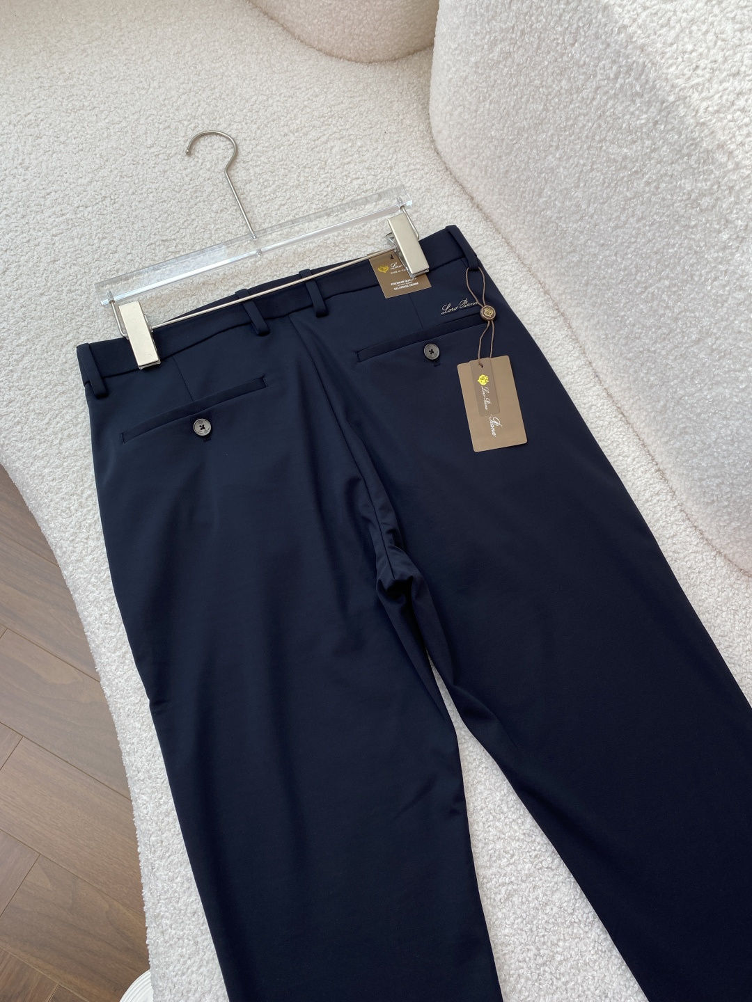 Loro Piana 2026夏季新款男士休闲西裤✨ 核心亮点• 品牌与产地：意大利制造，是Loro P