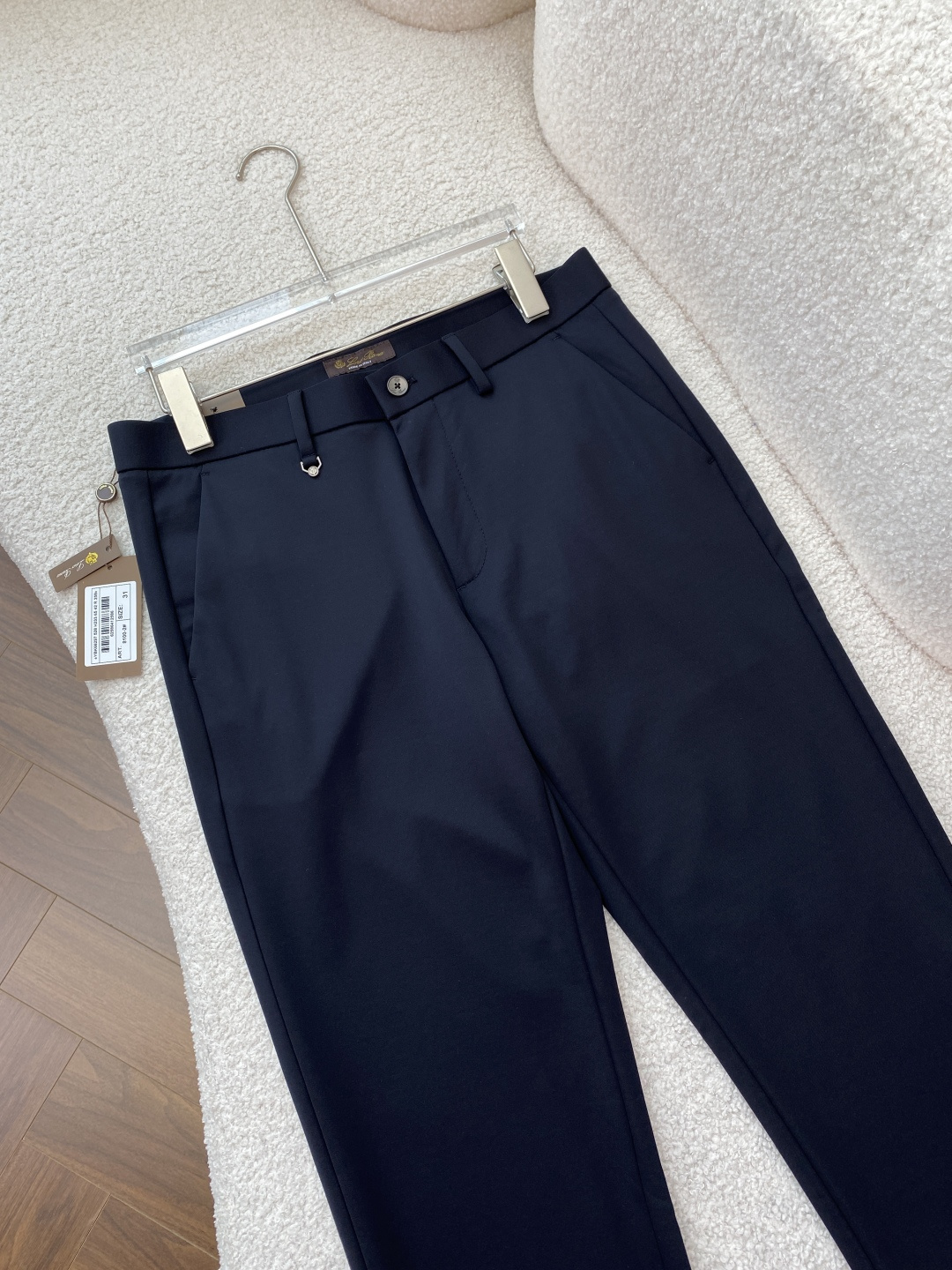 Loro Piana 2026夏季新款男士休闲西裤✨ 核心亮点• 品牌与产地：意大利制造，是Loro P