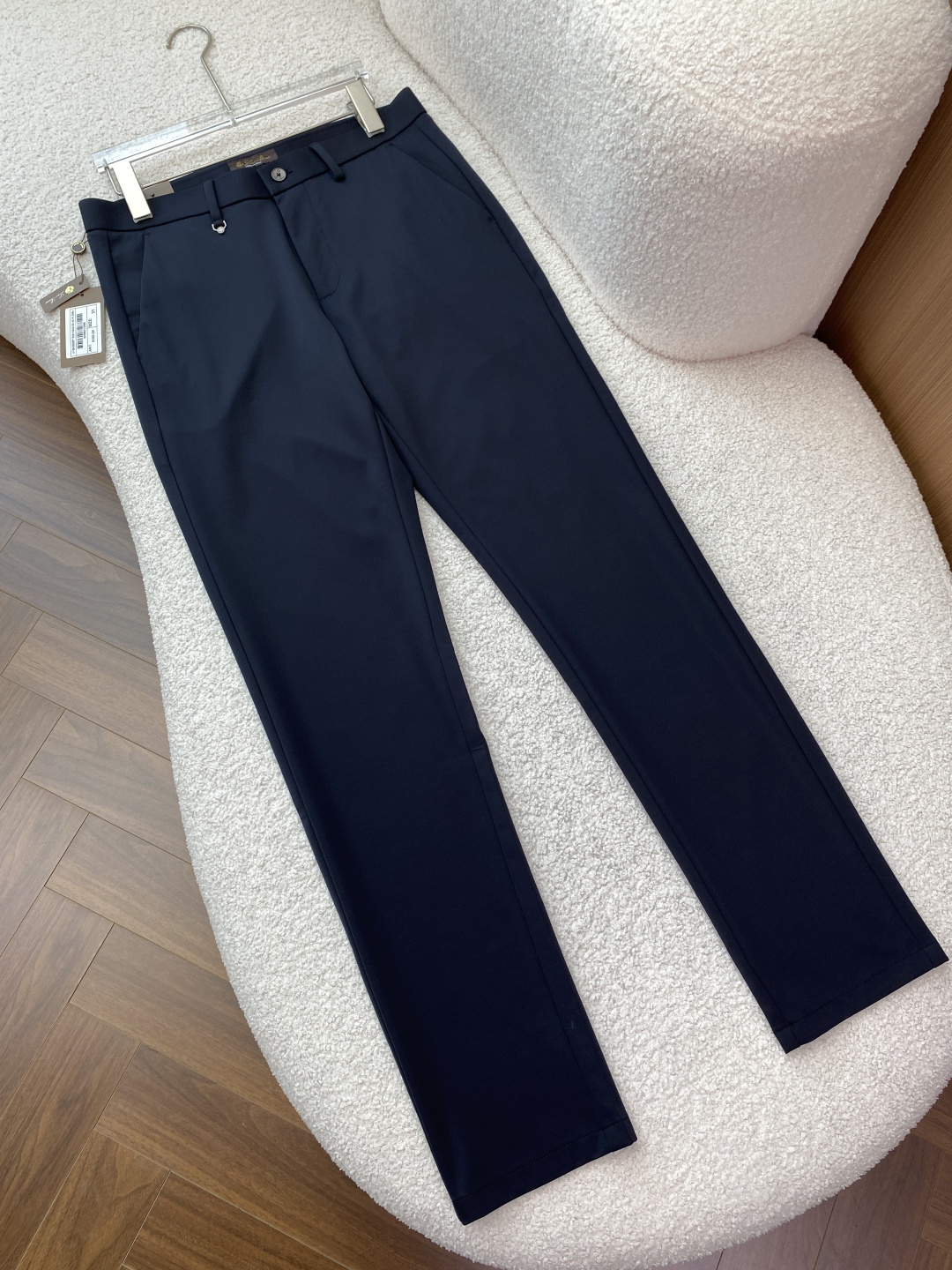 Loro Piana 2026夏季新款男士休闲西裤✨ 核心亮点• 品牌与产地：意大利制造，是Loro P