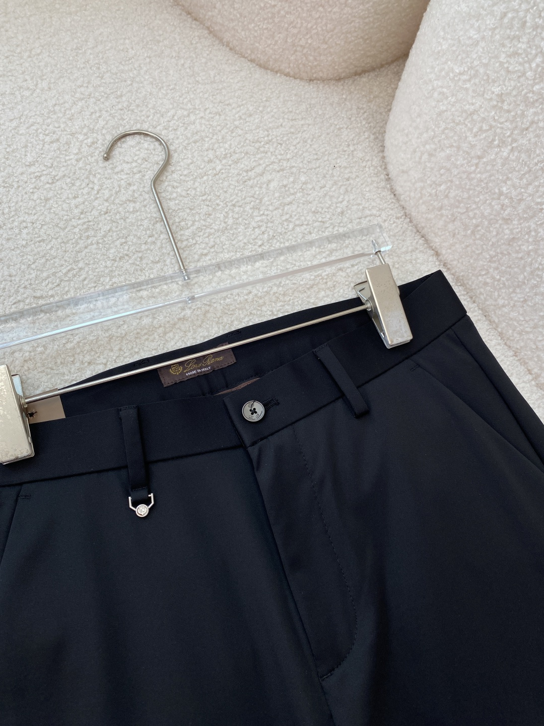 Loro Piana 2026夏季新款男士休闲西裤✨ 核心亮点• 品牌与产地：意大利制造，是Loro P