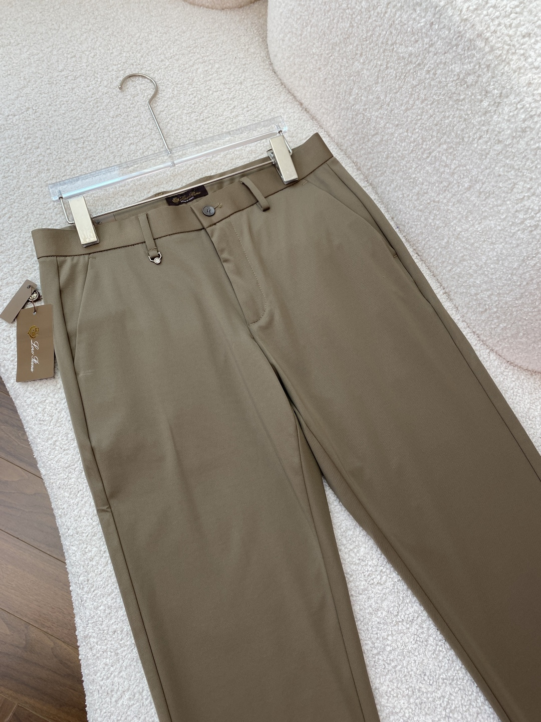 Loro Piana 2026夏季新款男士休闲西裤✨ 核心亮点• 品牌与产地：意大利制造，是Loro P