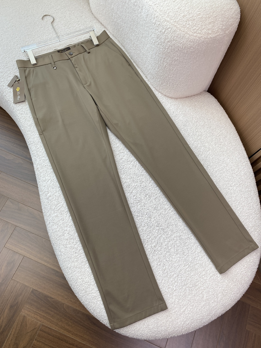 Loro Piana 2026夏季新款男士休闲西裤✨ 核心亮点• 品牌与产地：意大利制造，是Loro P