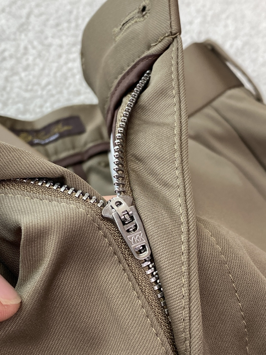 Loro Piana 2026夏季新款男士休闲西裤✨ 核心亮点• 品牌与产地：意大利制造，是Loro P