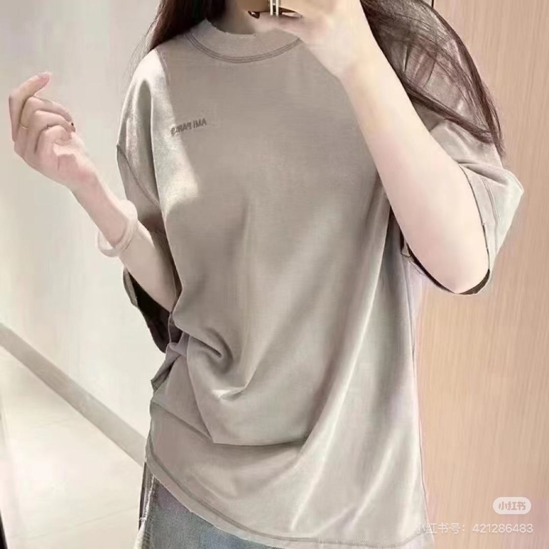 NO:873373,French casual off-white style + light blue straight jeans + white shoes, refreshing and clean. Cool street gray style + black overalls + Martin boots, low-key and textured.,,boots,jeans,19860909法式休闲米白色款 + 浅蓝直筒牛仔裤 + 小白鞋,清爽干净. 酷感街头灰色款 + 黑色工装裤 + 马丁靴,低调有质感.,,boots,jeans,,Women's clothing