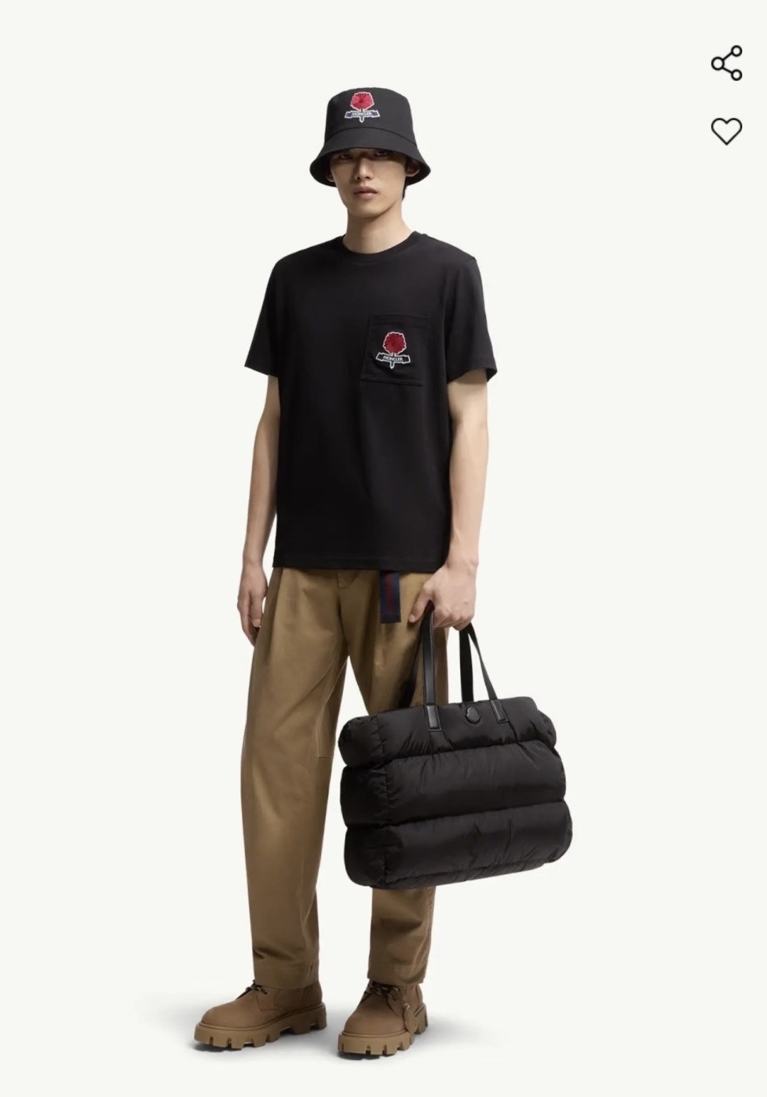 NO:837158,Couple style, suitable for both men and women. This T-shirt is part of Moncler's 2026 spring and summer 'Remembrance' special series. With poppy embroidery as the core visual, it combines the brand's outdoor genes and retro romanticism. It is a high-end casual item that is both recognizable and practical.,,tees,t-shirt,19860909情侣款男女均可 这款T恤是Moncler 2026春夏「Remembrance」特别系列单品,以罂粟花刺绣为核心视觉,融合了品牌户外基因与复古浪漫主义,是兼具辨识度与实用性的高端休闲单品.,,tees，t-shirt,,Women's clothing
