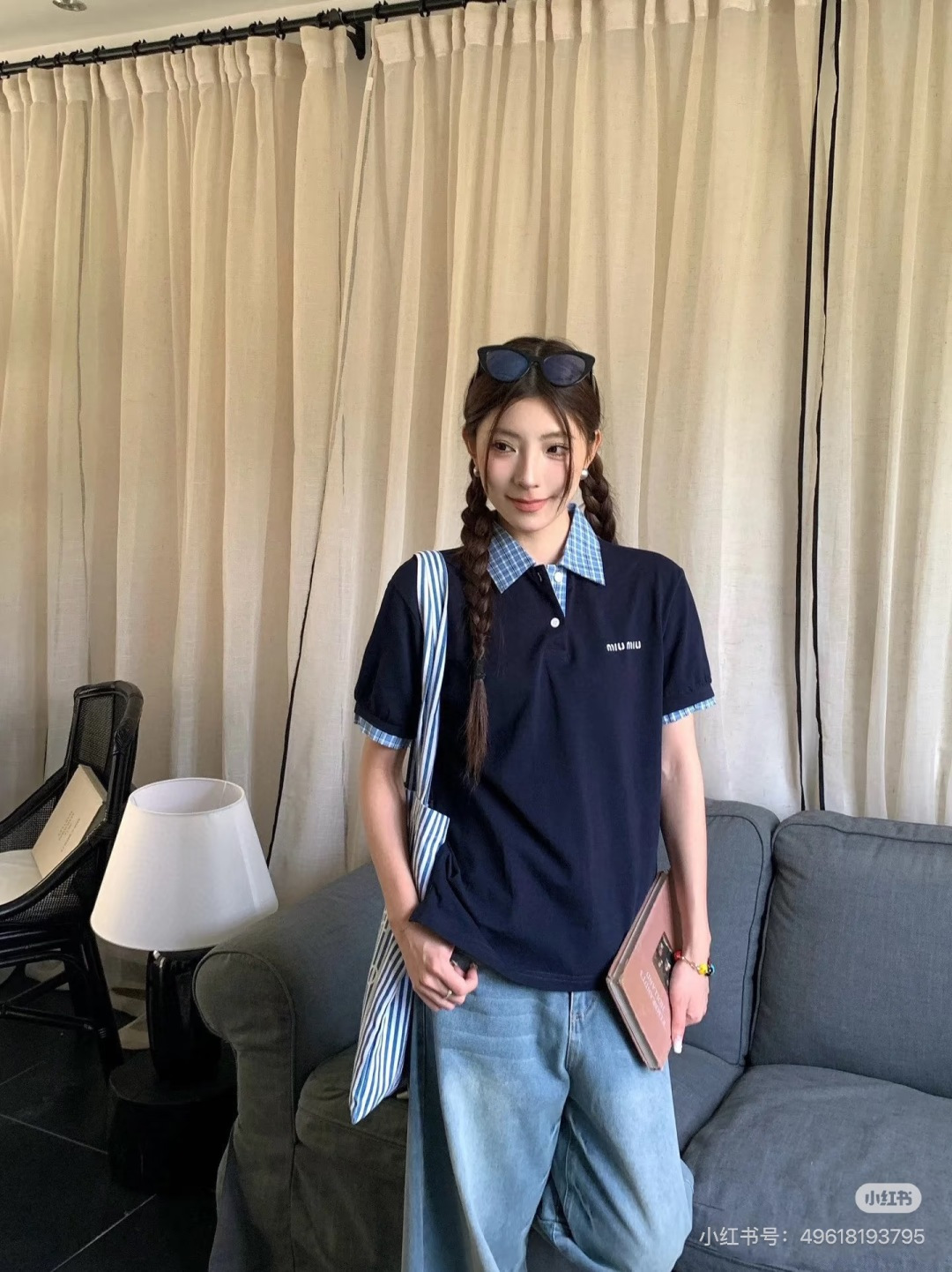 NO:861927,It can be paired with pleated skirts from the same brand to create a unified college-style look; it can also be paired with simple jeans to create a casual atmosphere; it can be worn with a knitted cardigan or a small suit to suit more occasions.,,skirts,jeans,business suit,19860909可搭配同品牌百褶短裙,打造统一学院风造型；也能与简约牛仔裤相配,营造休闲随性氛围；外搭针织开衫或小西装,适配更多场合.,,skirts,jeans,business suit,,Women's clothing
