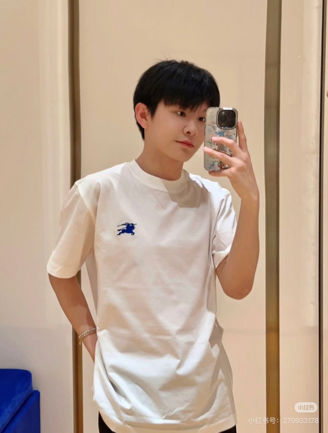 NO:826146,Pair it with straight jeans and white shoes for daily commuting, which is simple and capable, suitable for casual scenes in the workplace.,,jeans,19860909日常通勤搭配直筒牛仔裤+小白鞋,简约干练,适合职场休闲场景.,,jeans,,Women's clothing