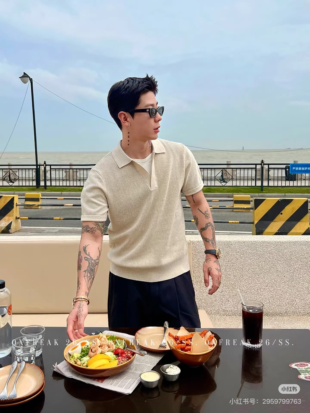 NO:808344,The upper body effect beautifully interprets the essence of old-money style dressing of 'low-key luxury, relaxed and high-end', and is the ceiling for high-end men's dressing in summer.19860909上身效果美诠释了「低调奢华、松弛高级」的老钱风穿搭精髓,是夏季高端男士穿搭的天花板,,,Women's clothing