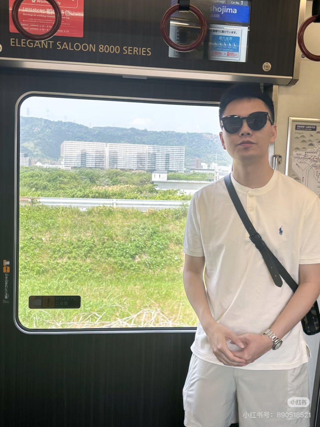 NO:827864,Couple Style The real classic lies in its timelessness and the attention to detail. This henley shirt is a quality choice for your summer wear, and it is also a versatile item worth keeping in your wardrobe for a long time.,,19860909情侣款 真正的经典,在于永不过时,更在于细节处的用心.这件亨利衫,是你夏日穿搭的质感之选,也是衣橱里值得长久留存的百搭单品.,,,Women's clothing