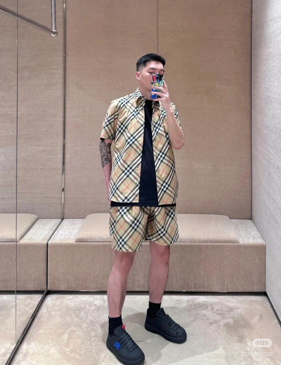 NO:822999,This quick-drying, lightweight material is perfect for summer vacations, beachside fun, or everyday city wear.,,19860909这种速干、轻便的材质非常适合夏季度假、海边休闲或日常城市穿搭.,,,Women's clothing