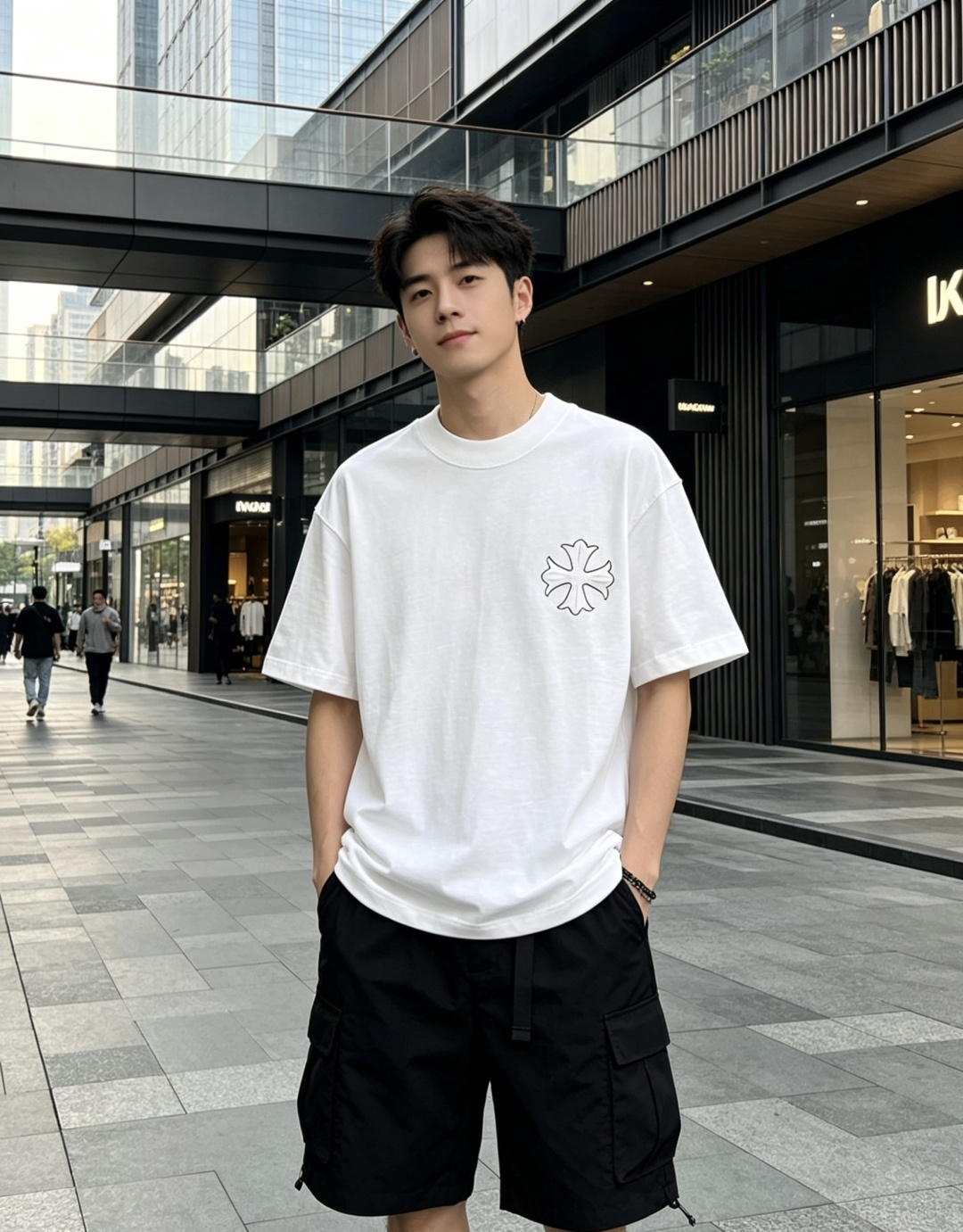 NO:824344,Welding street aesthetics and old money texture on the body, this T-shirt hides the high-end tips for boys to wear, tees, t-shirt,19860909把街头美学和老钱质感焊在身上 这件T恤,藏着男生穿搭的高级小心机,,tees，t-shirt,,Women's clothing