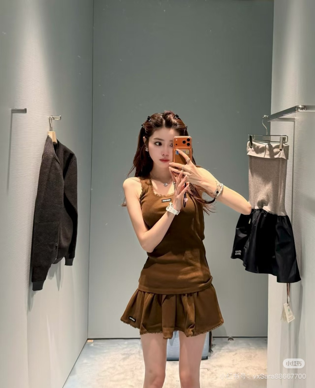 NO:830325,Wear it alone with jeans/skirt, and you will instantly become a sweet and cool girl. Wear it with a suit/shirt/knitted cardigan underneath to create a layered look, skirts, jeans, shirts, business suit,19860909单穿搭配牛仔裤/半身裙,秒变甜酷辣妹 内搭搭配西装/衬衫/针织开衫,打造层次感穿搭,,skirts,jeans,shirts,business suit,,Women's clothing
