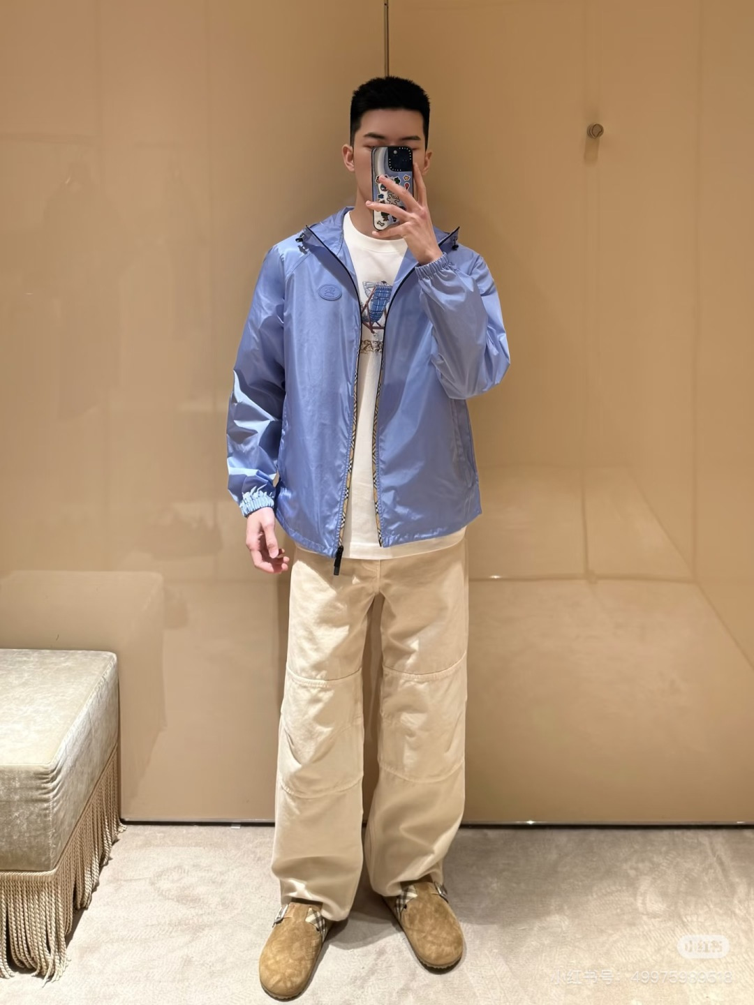 NO:833173,Whether it is daily commuting, weekend outings, or outdoor light sports, this piece can be worn easily and effortlessly with a high-end feel. It is the 'universal and versatile king' in the spring and summer wardrobe.,,19860909不管是日常通勤、周末出游,还是户外轻运动,这件都能hold住,轻松穿出不费力的高级感,是春夏衣柜里的「万能百搭王」.,,,Women's clothing