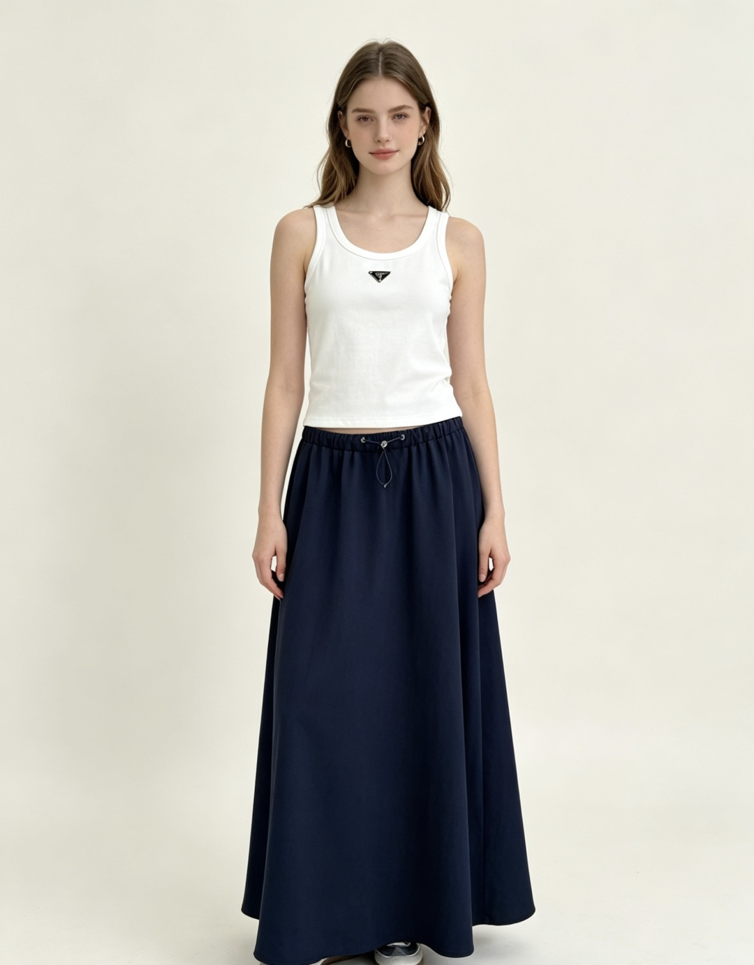 NO:861901,The high-waisted elastic waistband with adjustable drawstring design accommodates a variety of waist sizes, making it easy to put on and take off without constricting the waist, and easily fits the body shape; the A-line large skirt is cut with a naturally drooping hem, which effectively modifies the shortcomings of the body such as wide hips and thick legs, and has an outstanding slimming effect, and creates an elegant atmosphere when walking;,,skirts,19860909高腰松紧腰头搭配可调节抽绳设计,包容多种腰围尺寸,穿脱便捷不勒腰,轻松贴合身形； A字大摆剪裁自然垂坠的大裙摆,有效修饰胯宽、腿粗等身材短板,藏肉显瘦效果出众,行走间自带飘逸氛围感；,,skirts,,Women's clothing