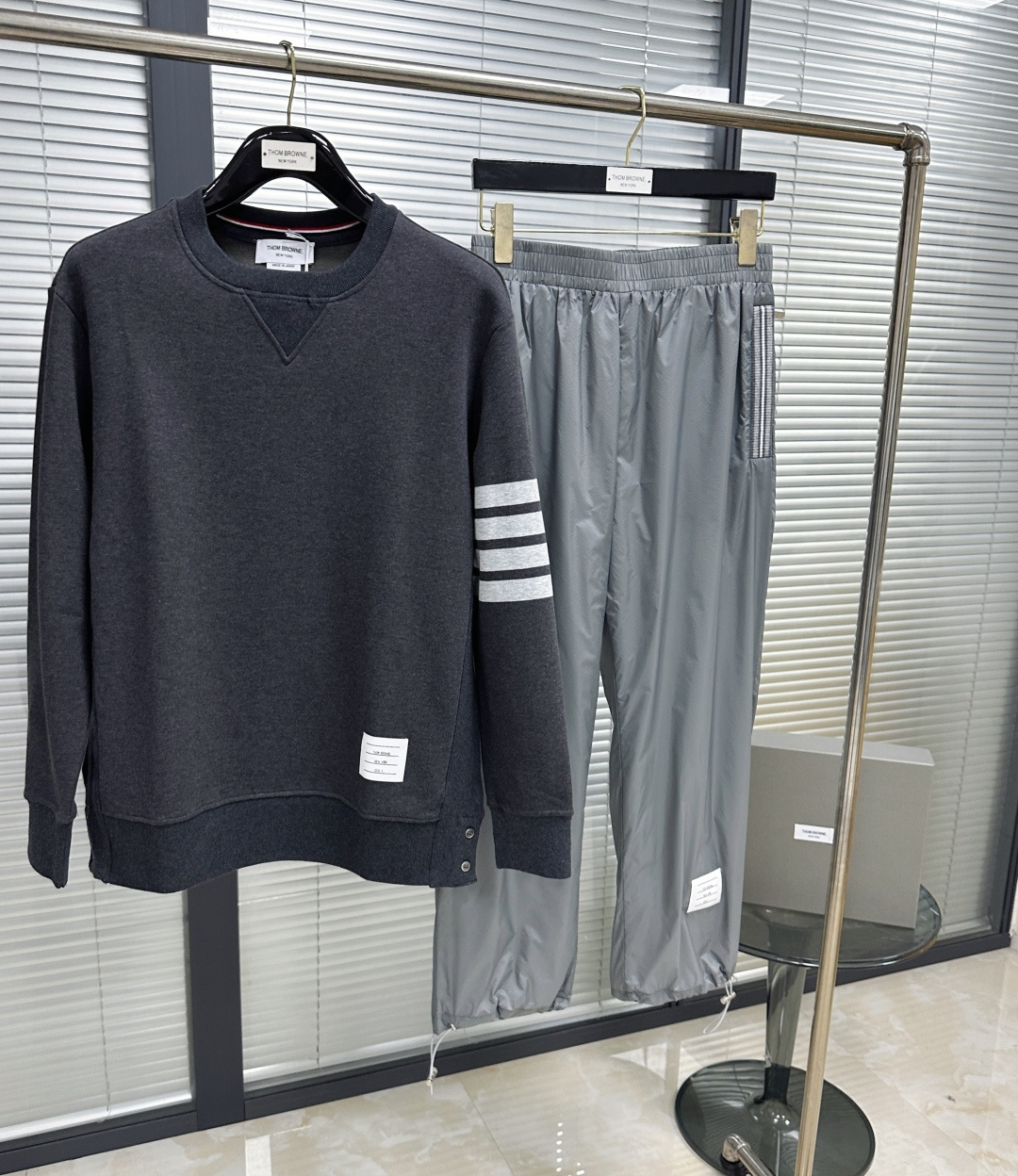 톰브라운 여성 긴팔 143001 Thom Browne Long Sleeve 상세 이미지 2