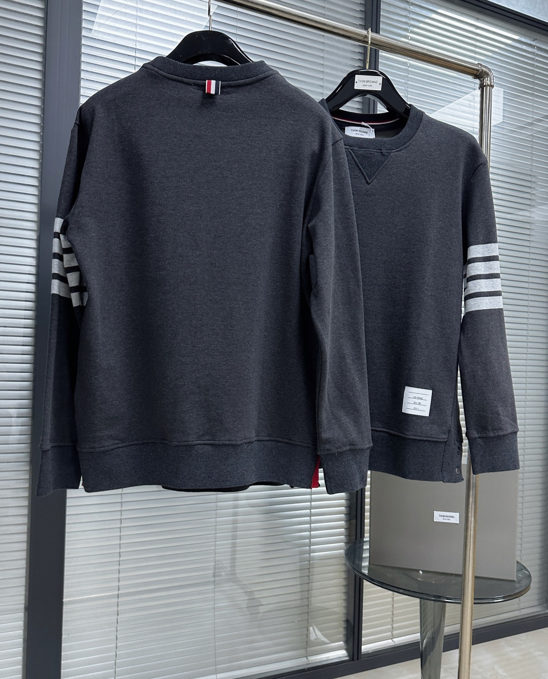 톰브라운 여성 긴팔 143001 Thom Browne Long Sleeve 상세 이미지 4