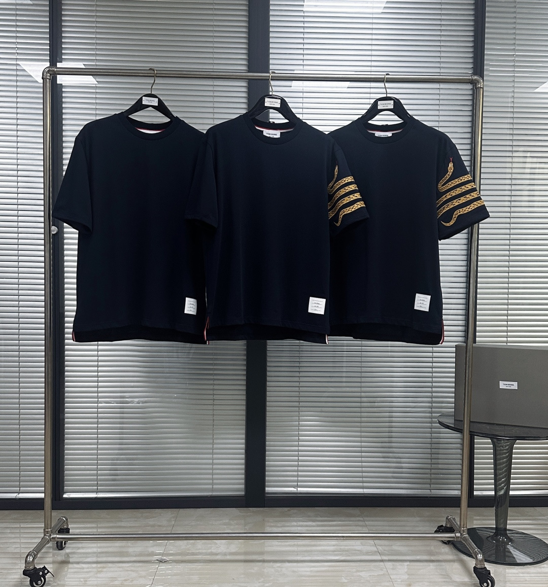 톰브라운 남성 반팔 50640
