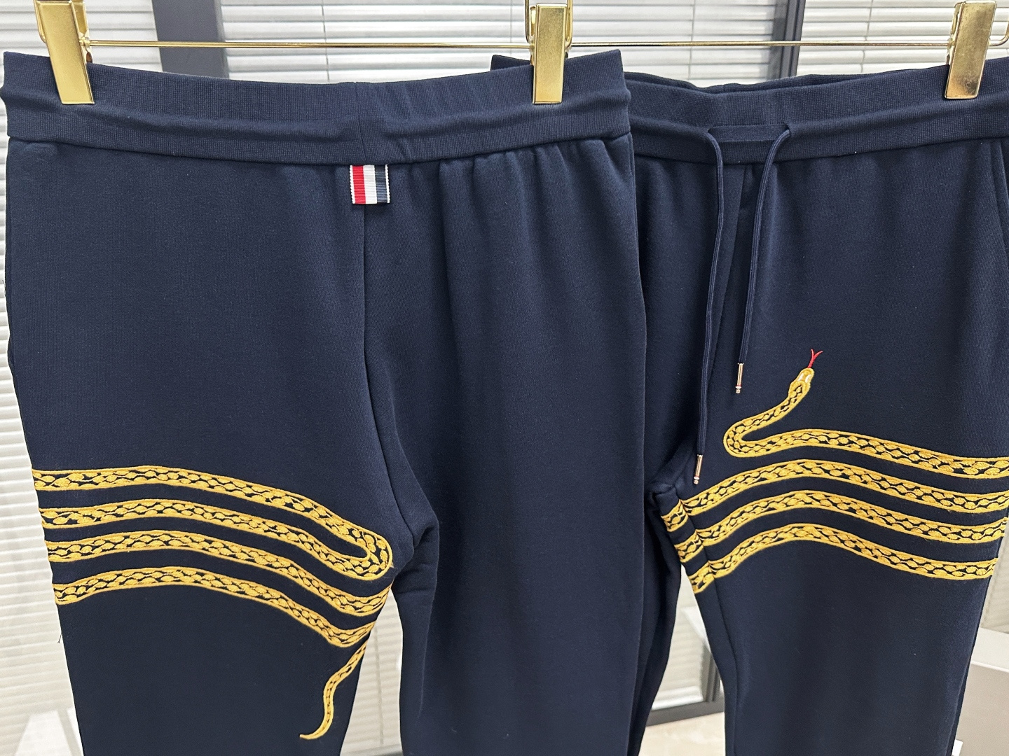 톰브라운 남성 바지 142876 Thom Browne Pants 상세 이미지 5