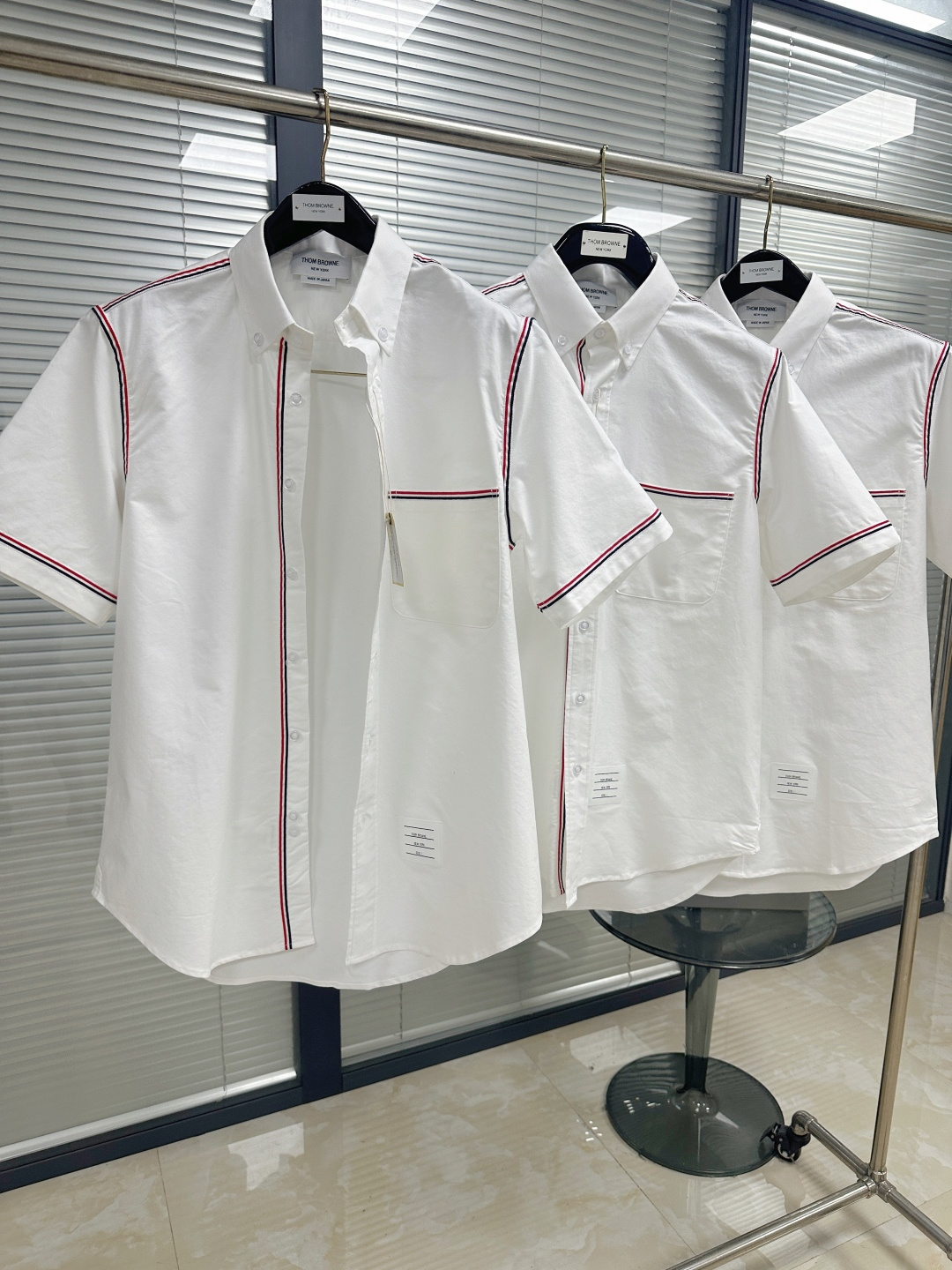 톰브라운 리본 장식 남성 반팔 셔츠 50624 이미지 8