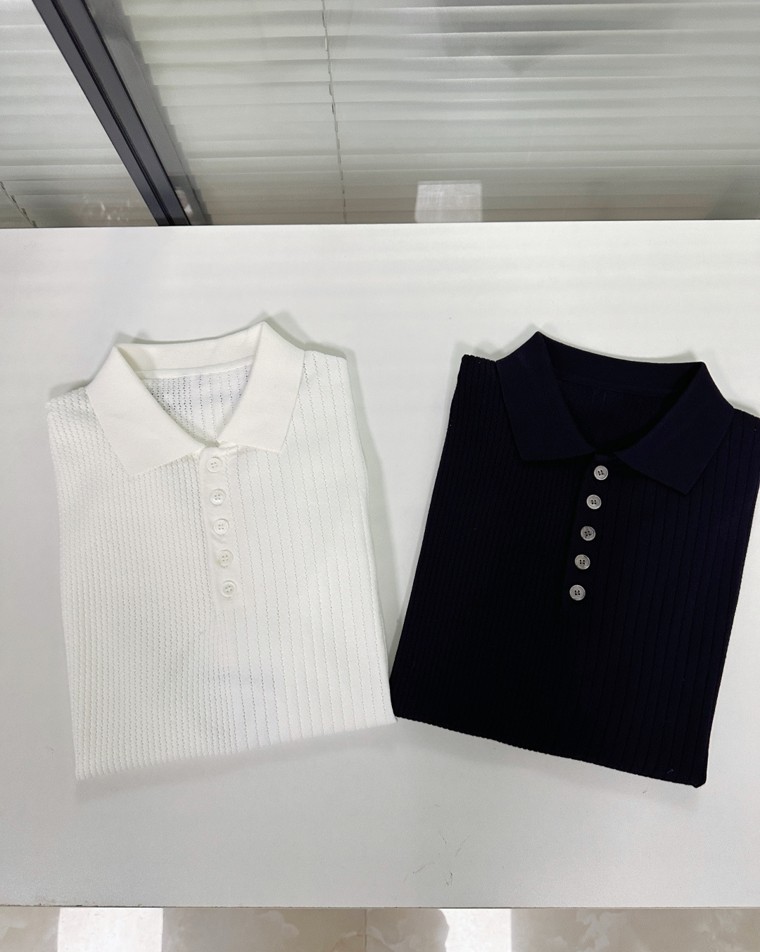 톰브라운 남성 반팔 126250 Thom Browne T Shirt 썸네일 이미지