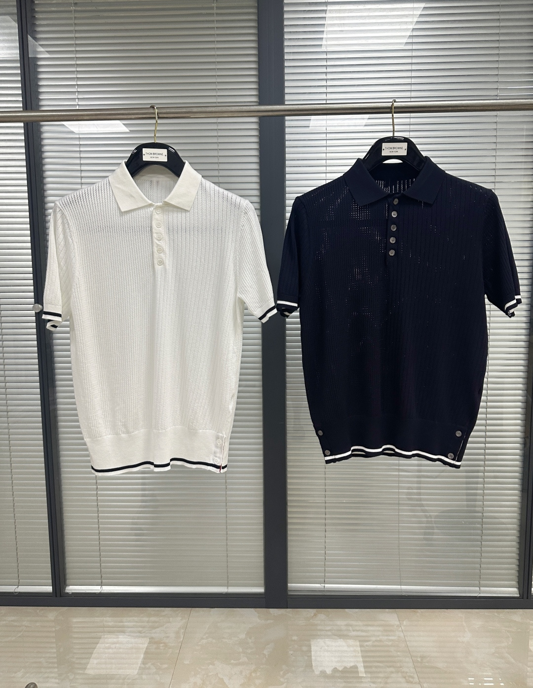 톰브라운 남성 반팔 126250 Thom Browne T Shirt 썸네일 이미지