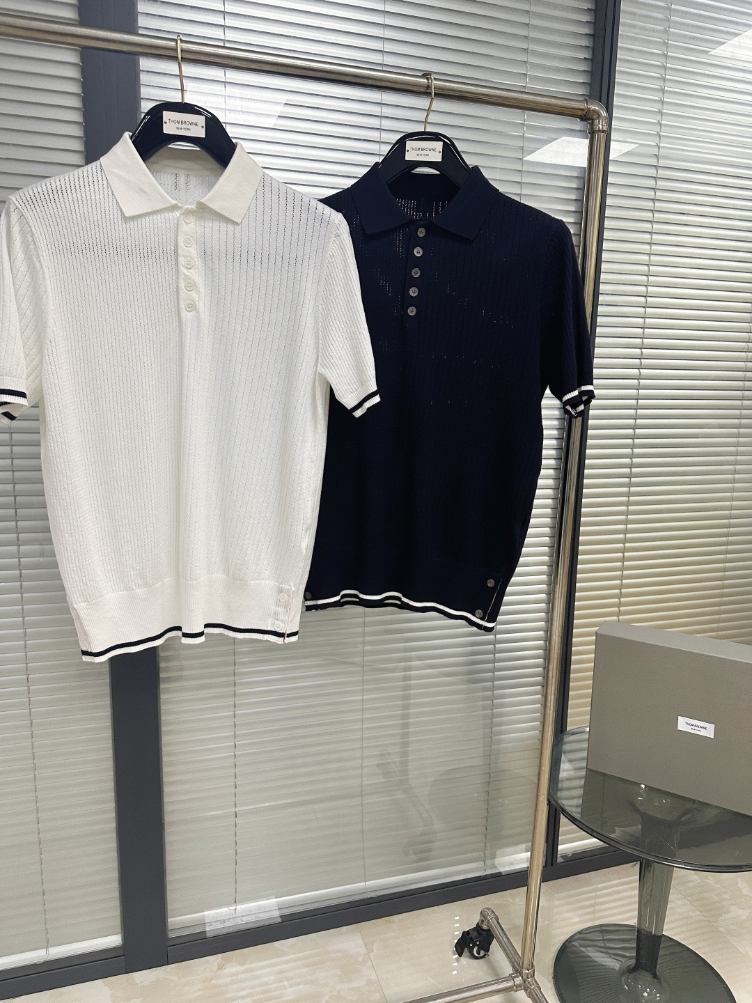톰브라운 남성 반팔 126250 Thom Browne T Shirt 썸네일 이미지