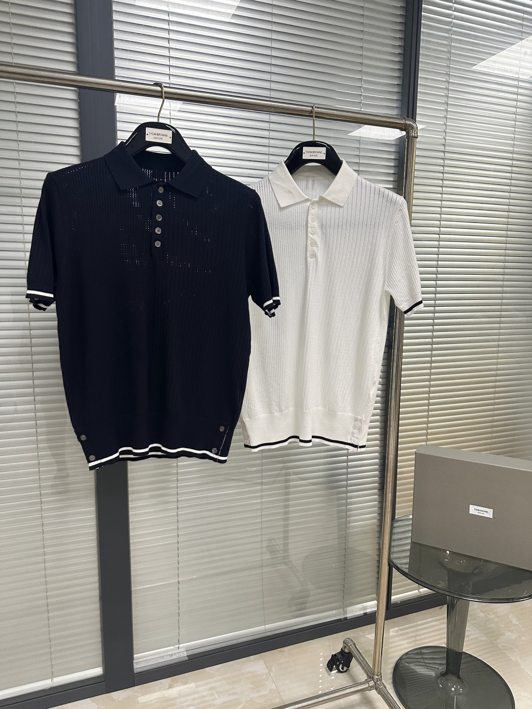 톰브라운 남성 반팔 126250 Thom Browne T Shirt 썸네일 이미지