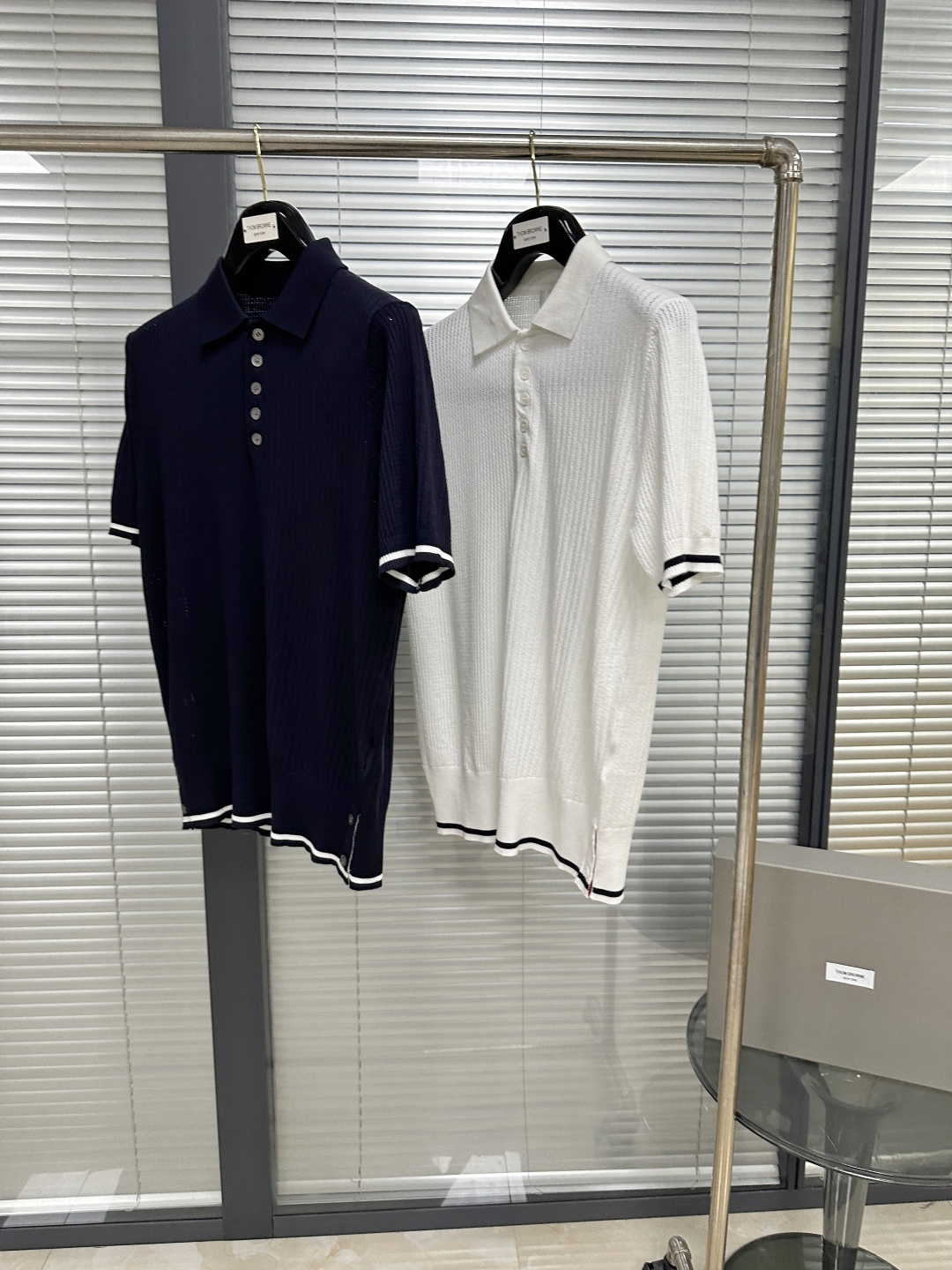 톰브라운 남성 반팔 126250 Thom Browne T Shirt 썸네일 이미지