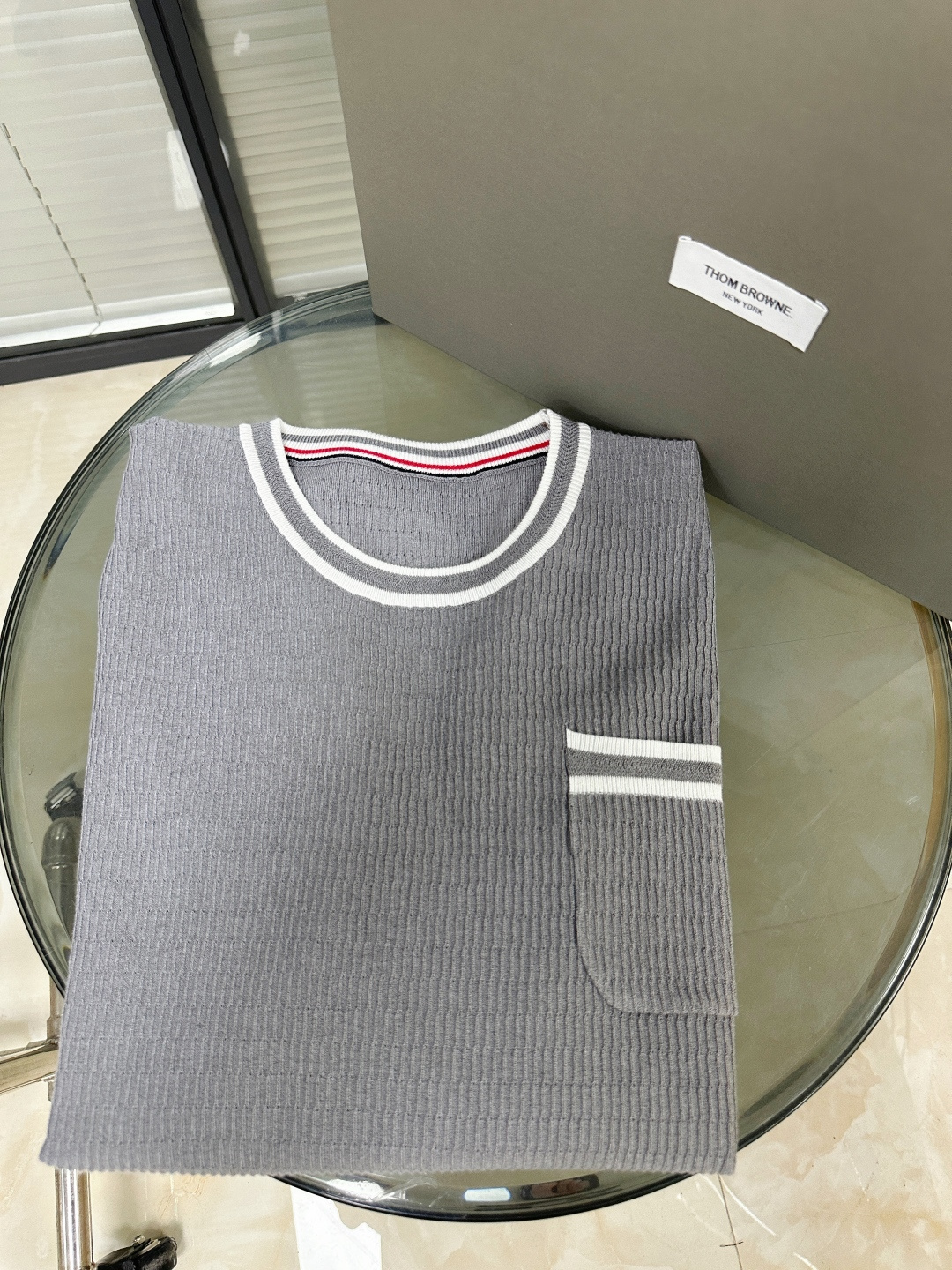 톰브라운 투톤 리브 크루넥 반팔 티셔츠 50635 이미지 4