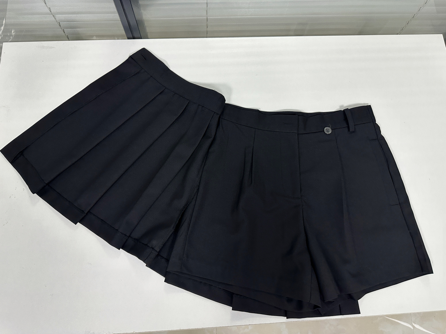 톰브라운 여성 바지 126363 Thom Browne Pants 썸네일 이미지