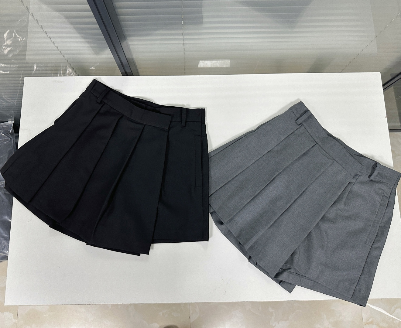 톰브라운 여성 스커트 126362 Thom Browne Skirt 썸네일 이미지